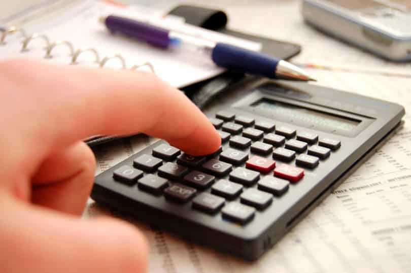 Como calcular salário líquido? Como funciona e quais são os descontos