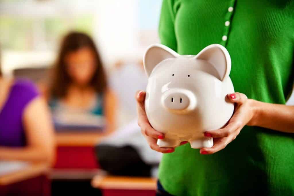 O que é educação financeira? Importância e 10 dicas para alcançar