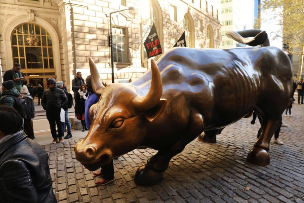 Touro de Wall Street - Origem, a Menina Destemida e touros no mundo